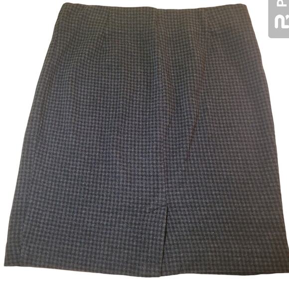 J. Jill Petite Medium Ponte Pencil Skirt Black Gray Houndstooth Stretch EUC - Picture 2 of 7
